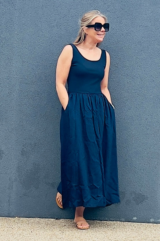 Neve Dress