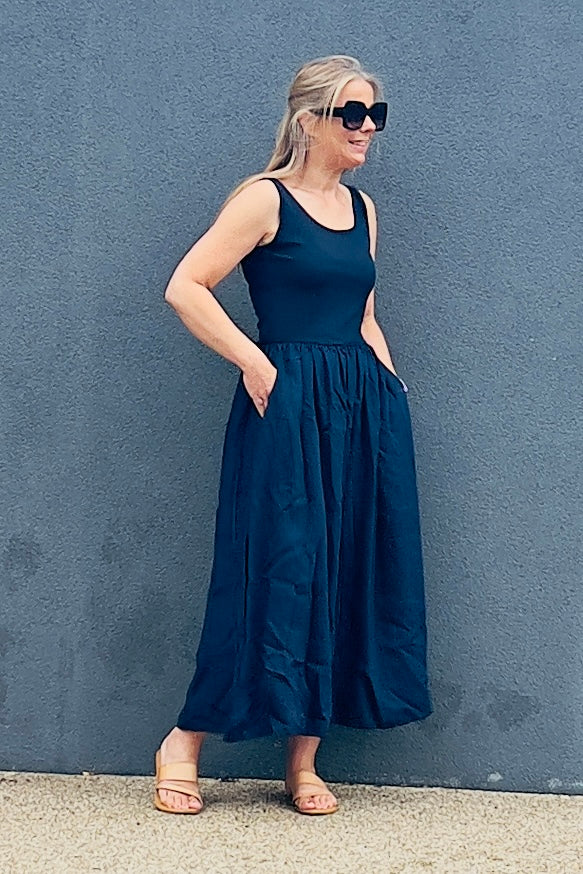 Neve Dress