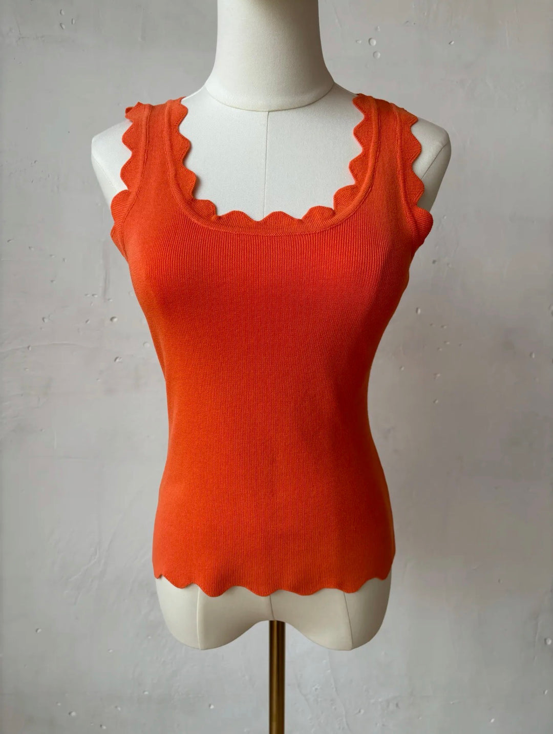 Paloma Scallop Top
