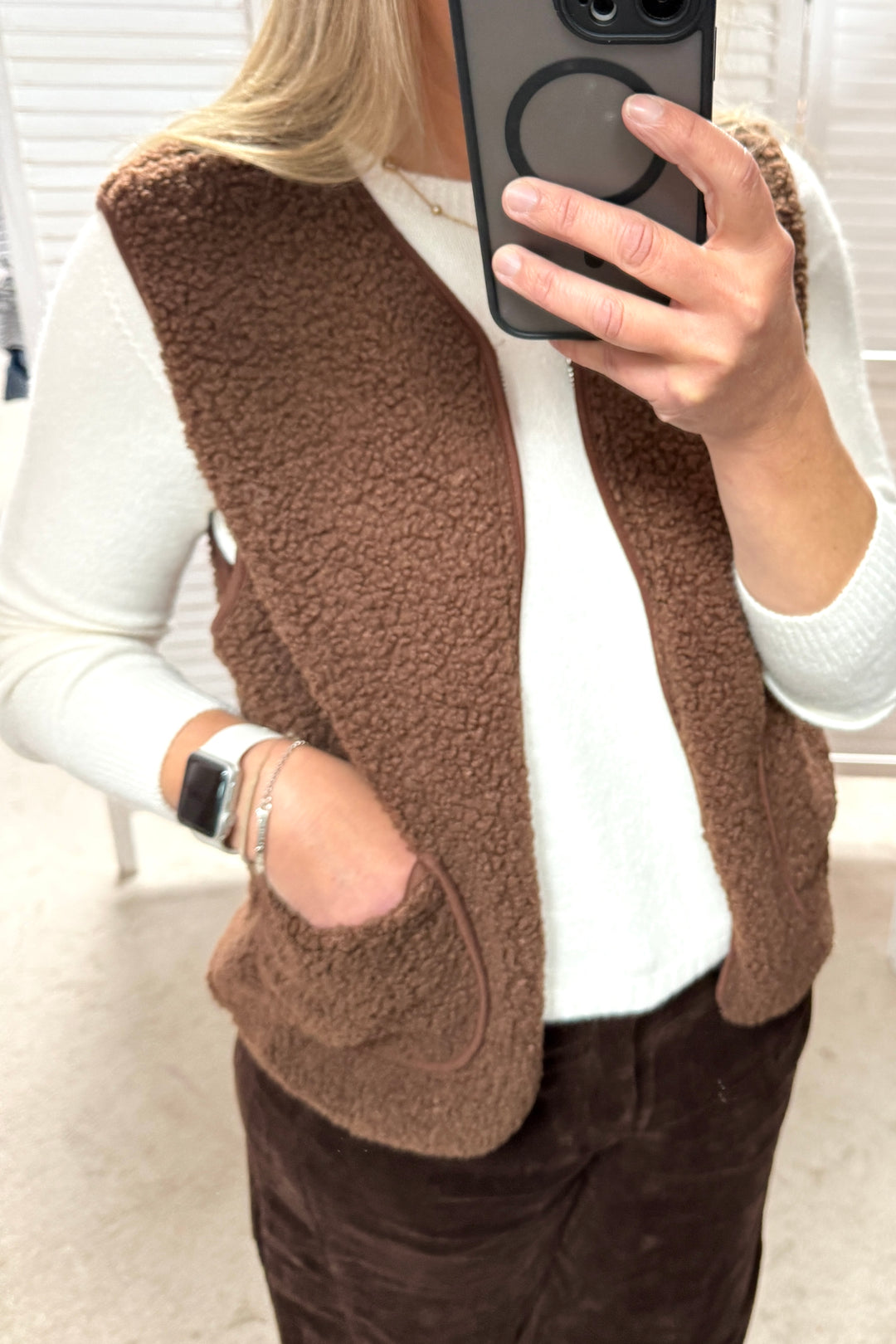 Teddy Gilet (Chocolate or Beige)