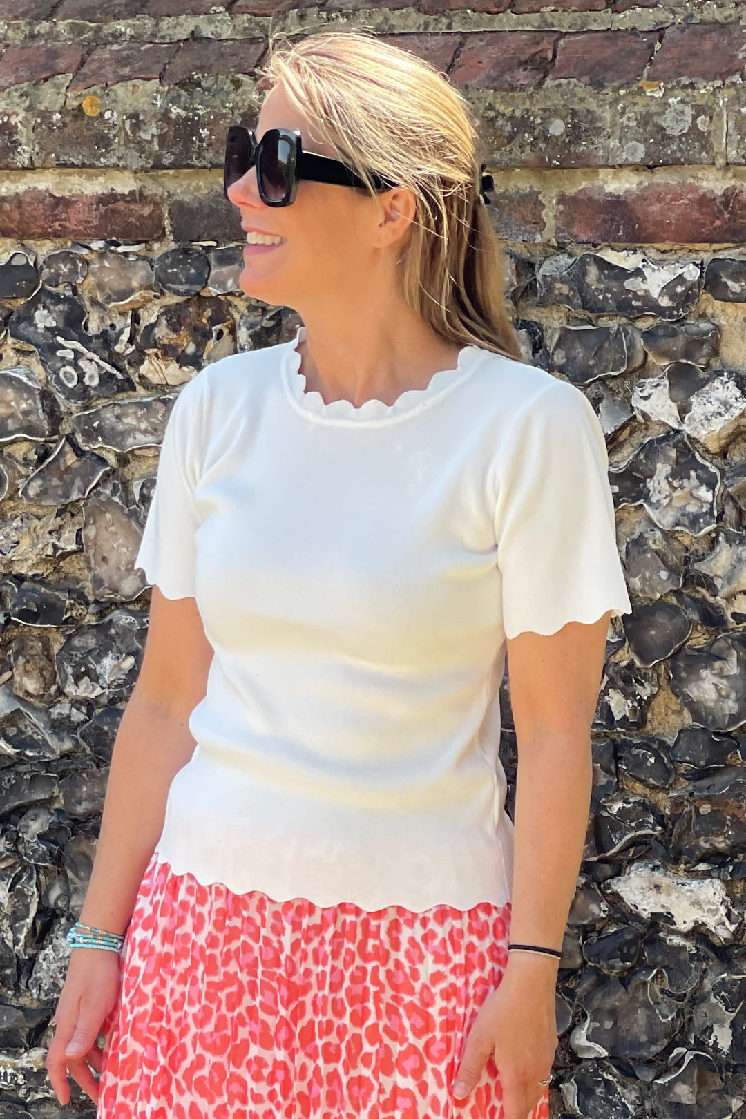 Payton Scallop Edge Top
