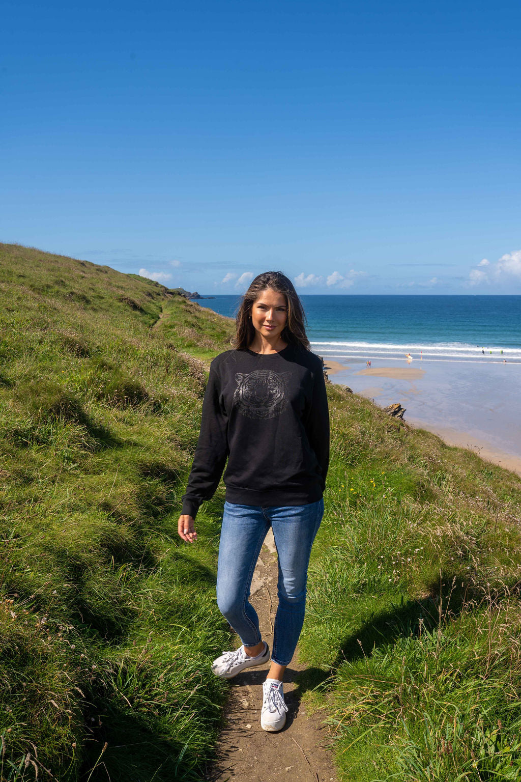 Tiger Organic Sweatshirt | Black x Black