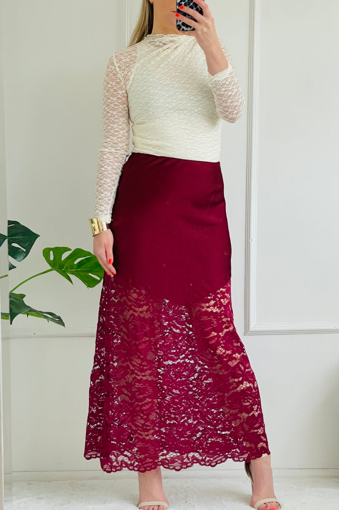 Claire Lace Skirt | Burgundy