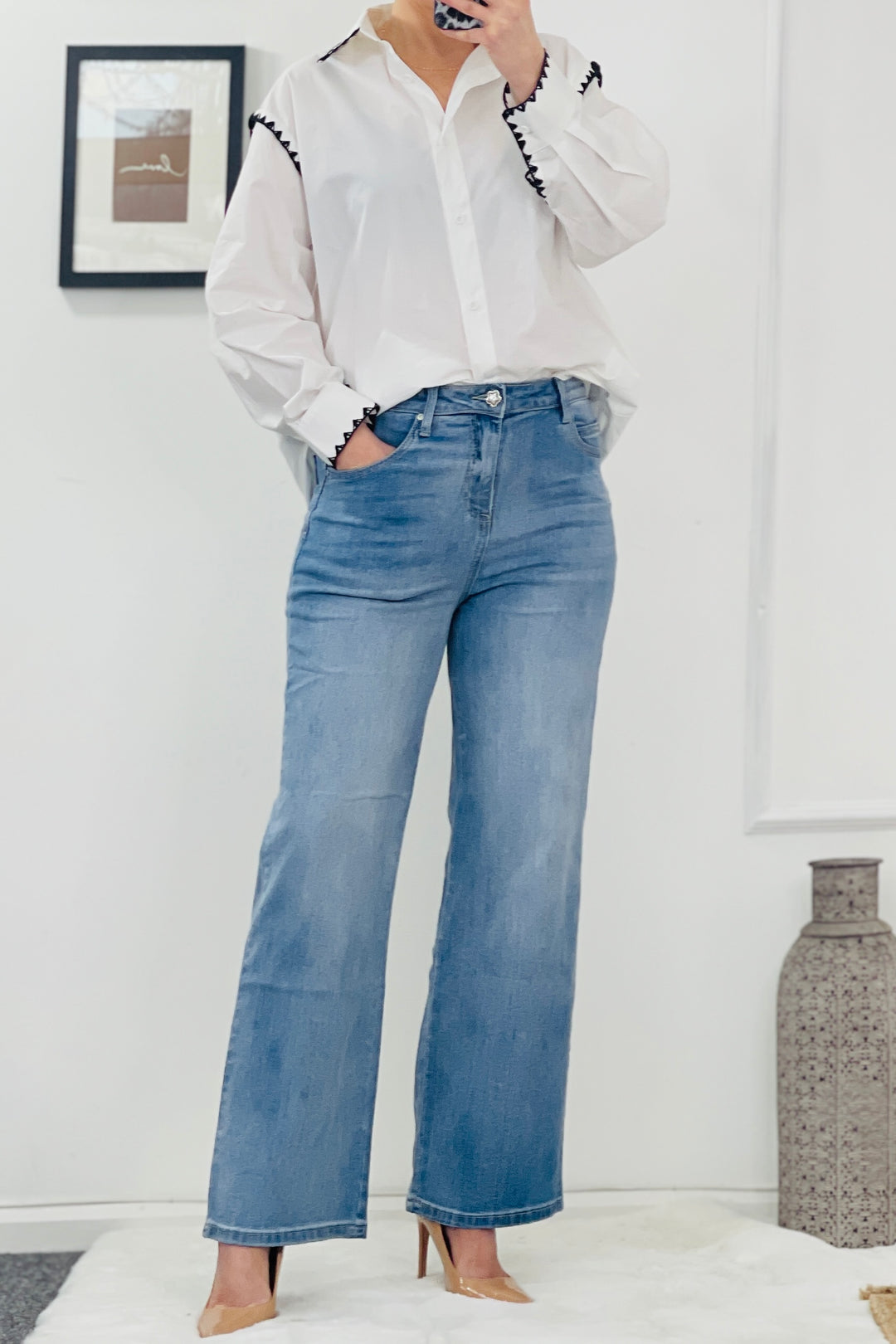 Sarah Straight Leg Denim Jeans | Light Wash