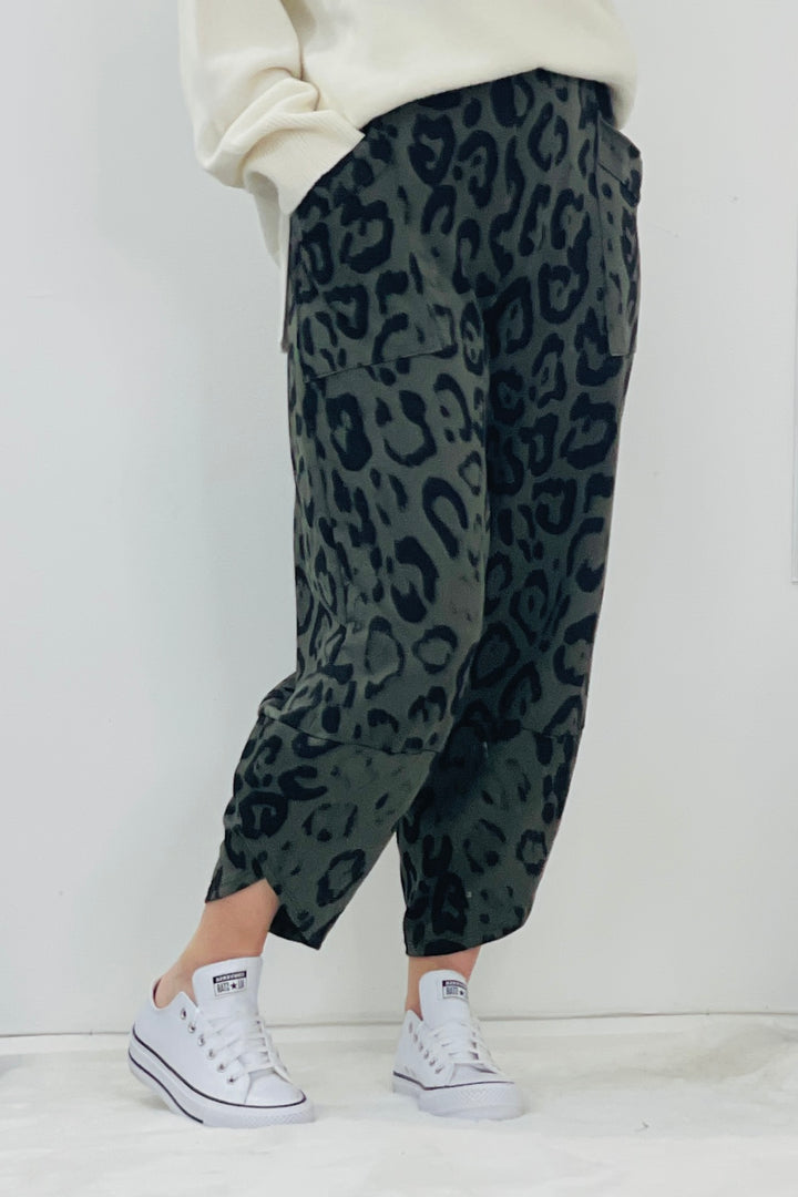 Gabriella Jogger Trousers | Khaki Leo