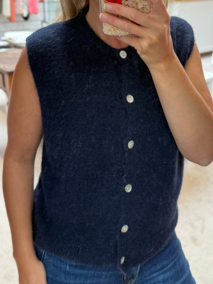 Isla Alpaca Sleeveless Waistcoat Cardigan