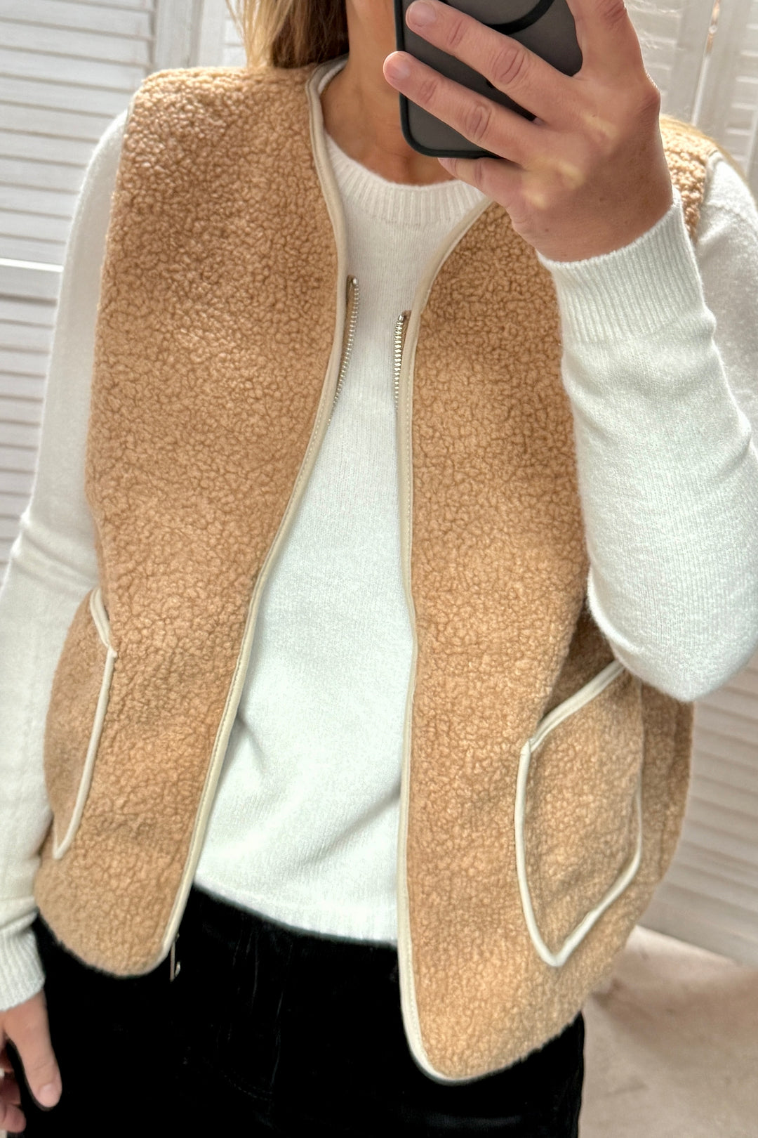 Teddy Gilet (Chocolate or Beige)