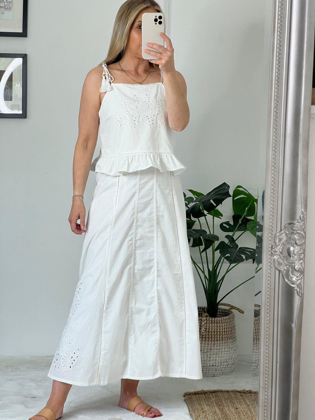 Eva Embroidered Skirt