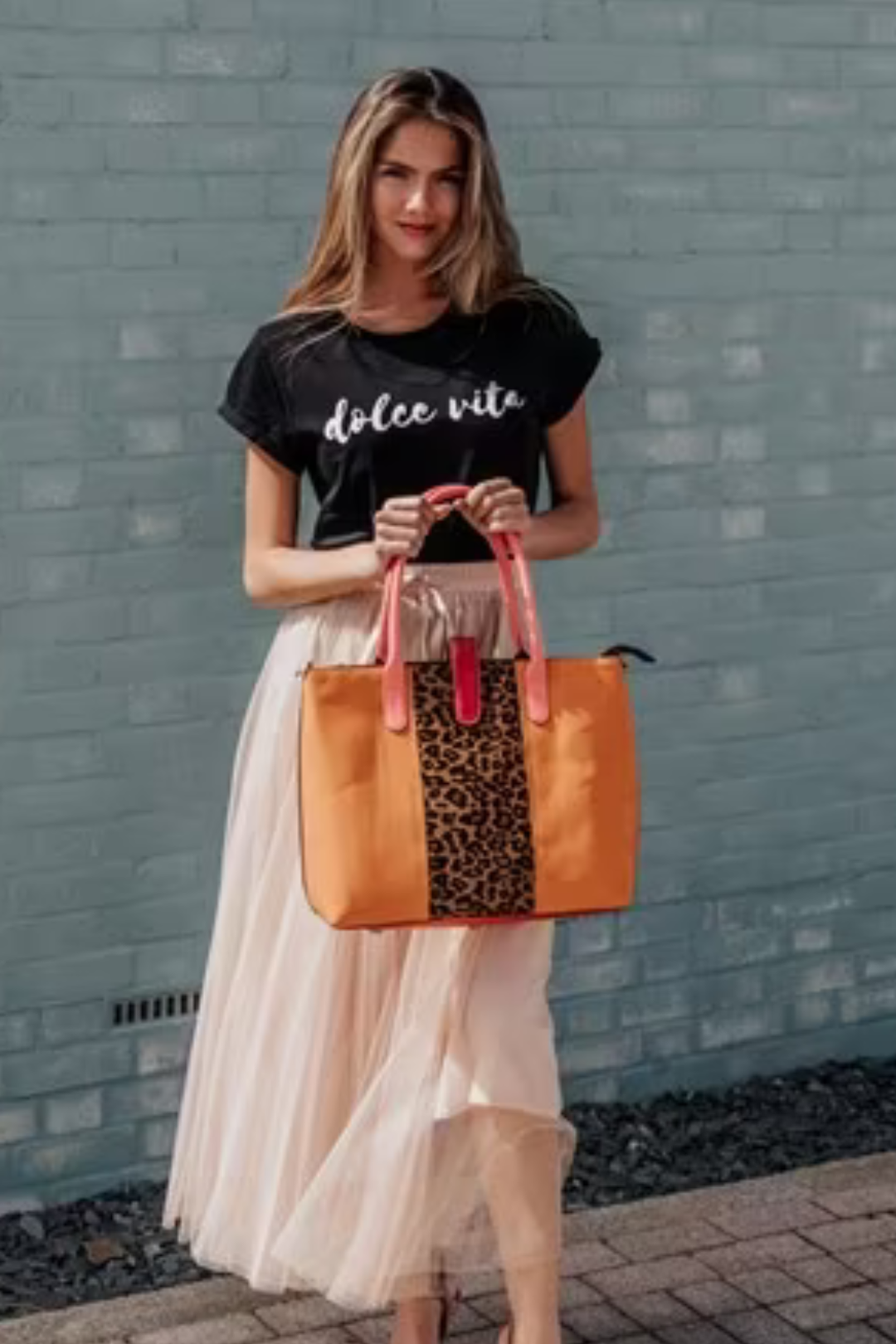 Dolce Vita Organic Cotton T Shirt | Black x White