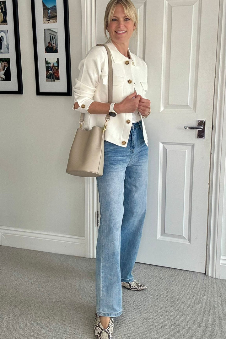 Sarah Straight Leg Denim Jeans | Light Wash