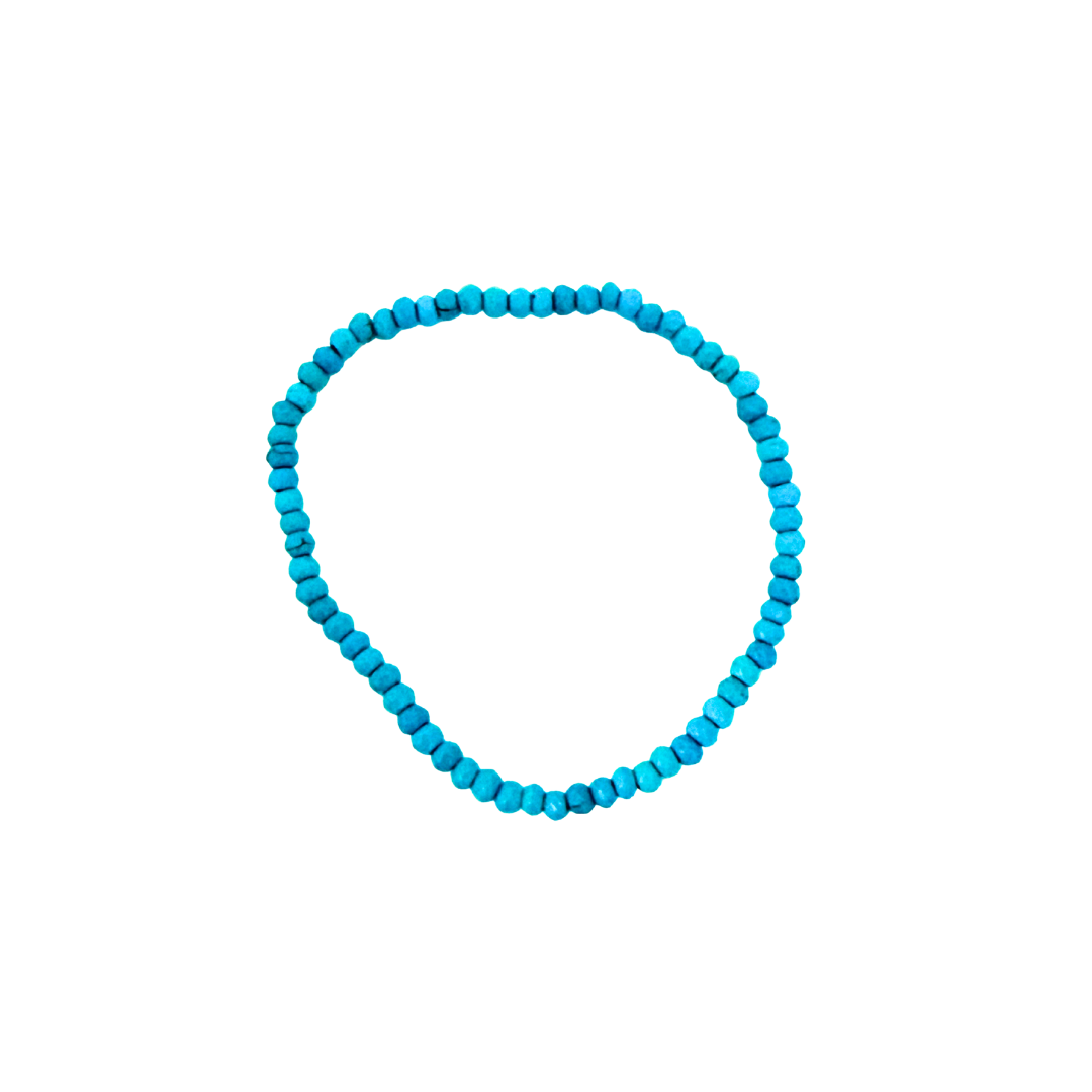 Turquoise beaded necklace on a white background
