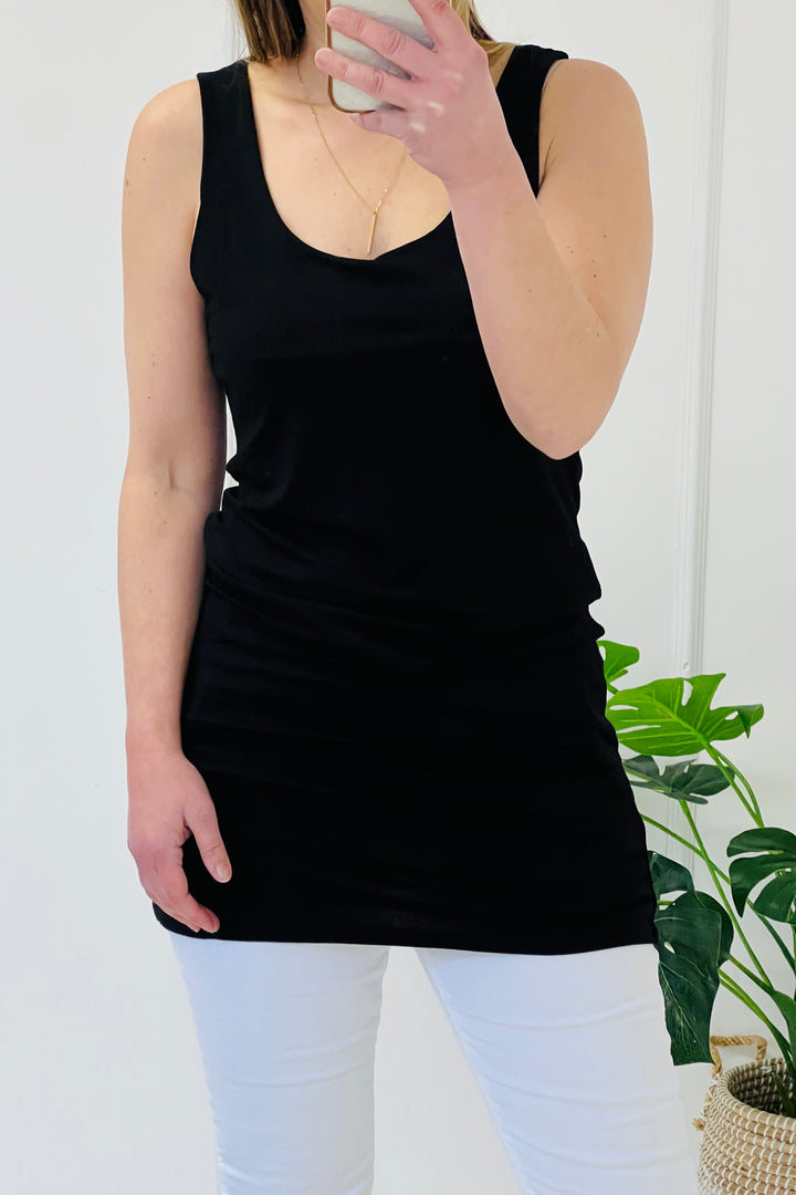Nina Scoop Longer Line Vest Top | Black