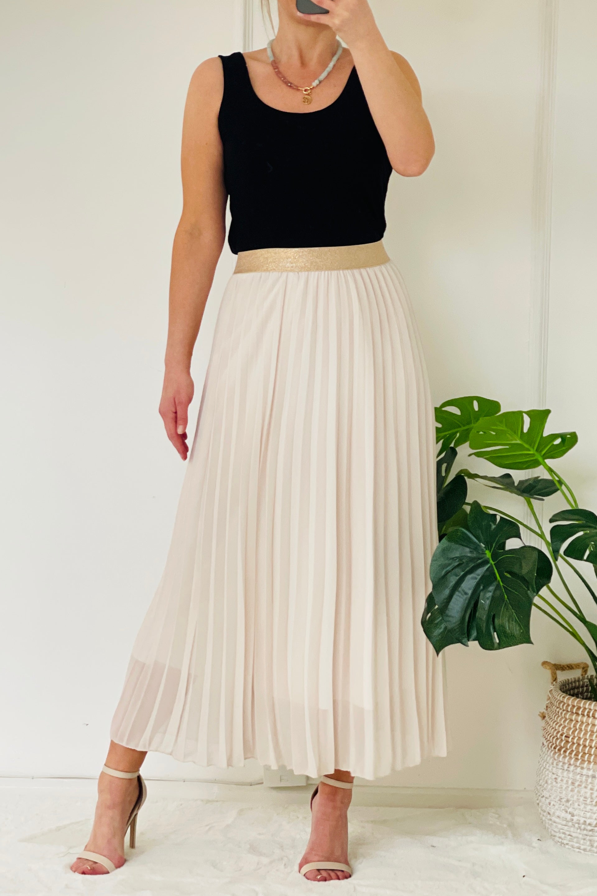 Maxi skirt outlet pleated