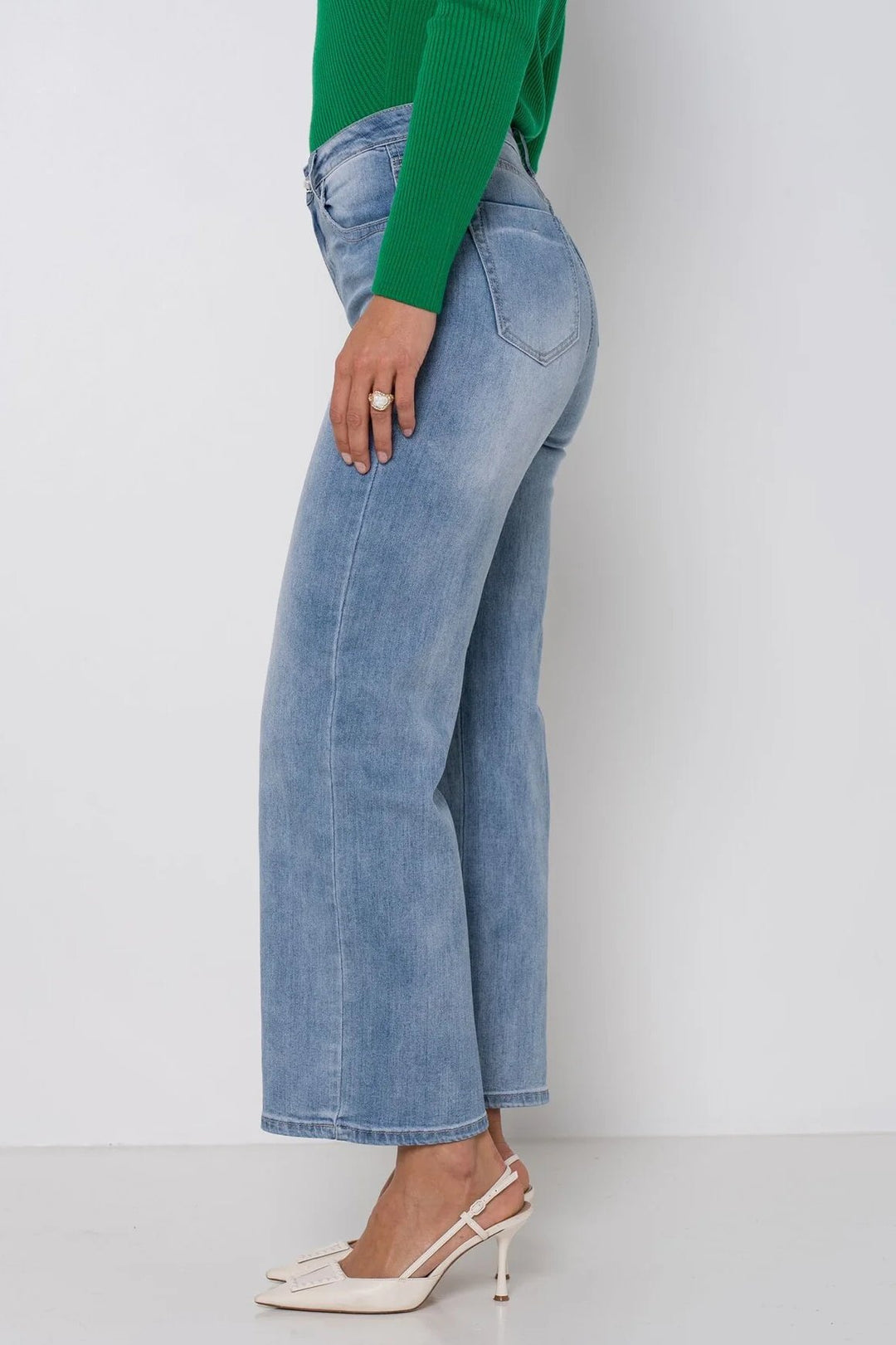 Sarah Straight Leg Denim Jeans | Light Wash