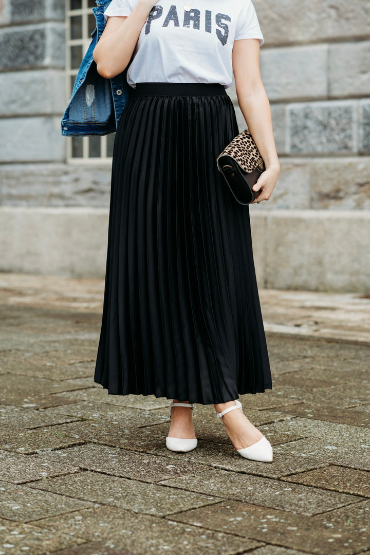 Pleated Satin Maxi Skirt | Black