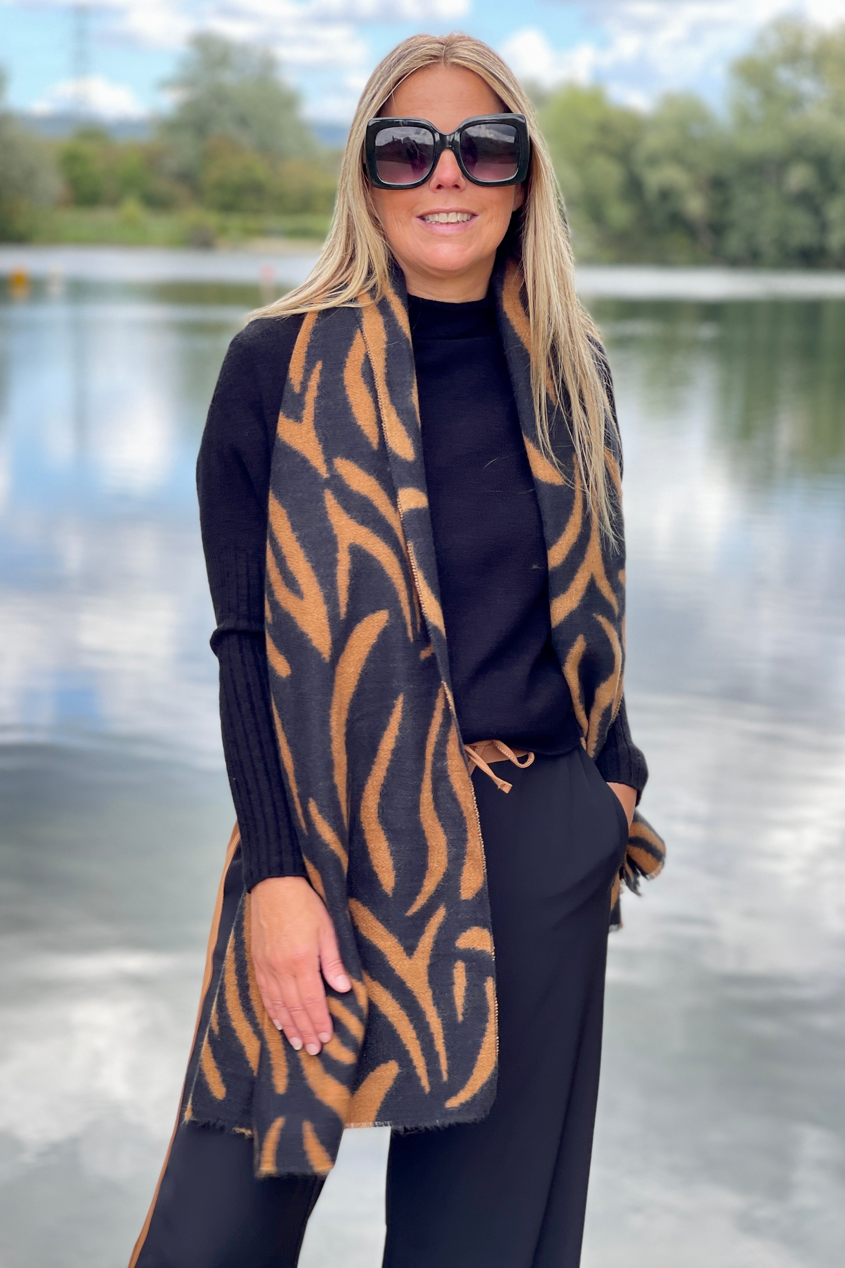 Zebra Scarf | Black X Tan